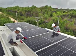Pemasangan panel Surya